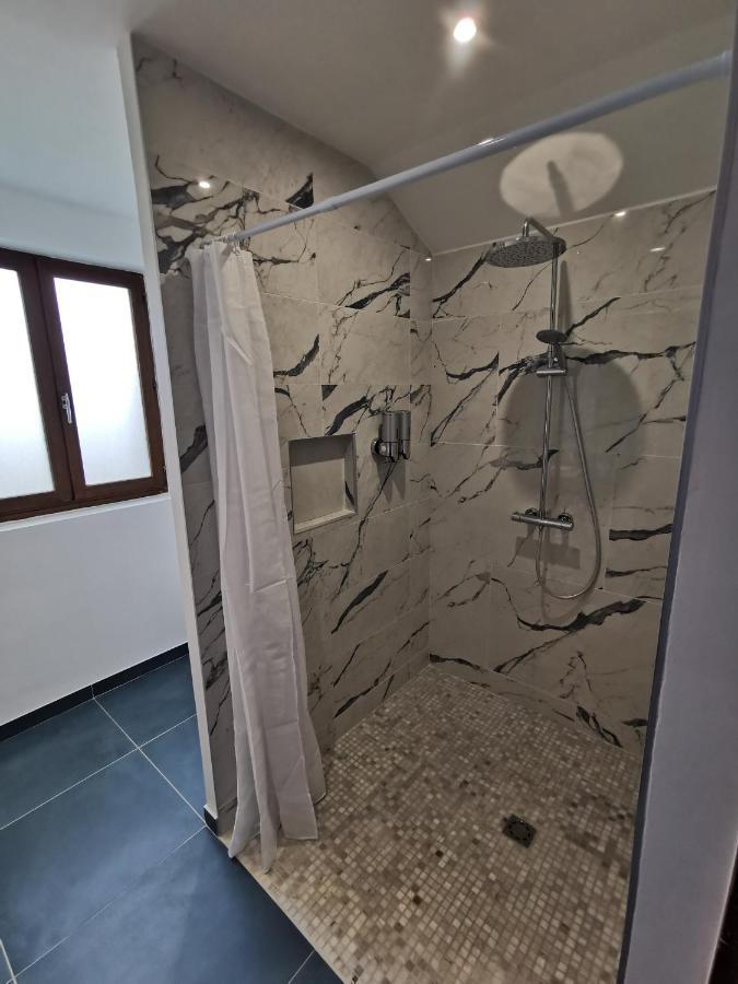 Le Gite Du Brouage Chauny Exterior foto